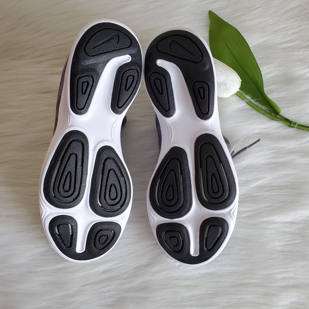 NIKE WOMEN'S SHOES SIZE 8 WIDE - Picture 4 of 7